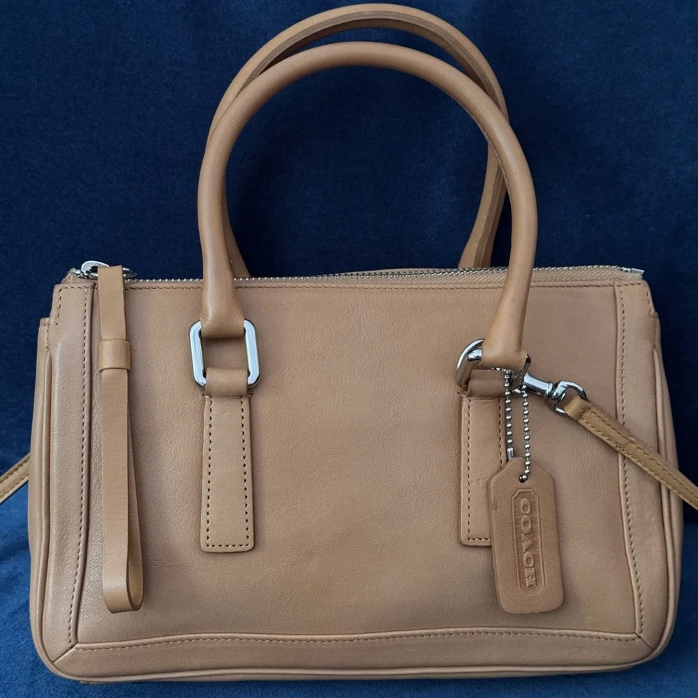 Coach Vintage Bonnie Legacy 9421  Tan/Beige Satchel Bag‎